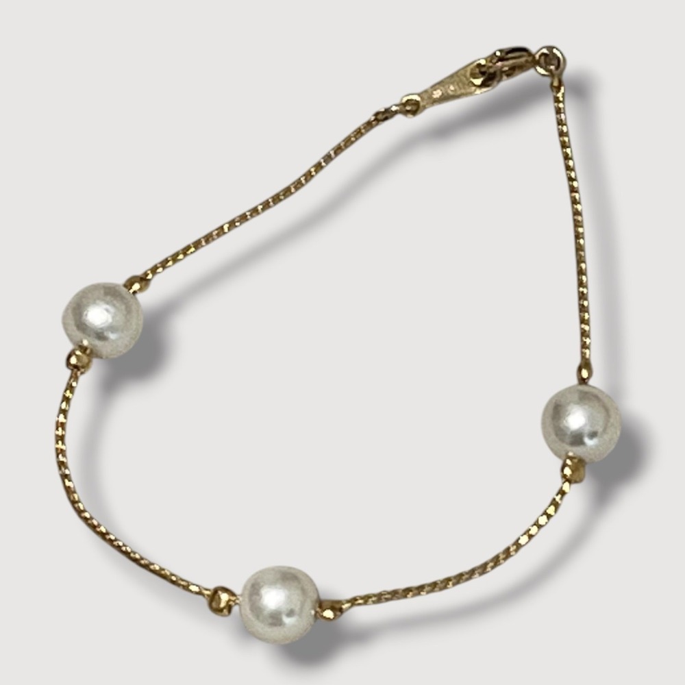 Claires Gold Tone Faux Pearl Station Bracelet Dainty Elegant Classic Jewelry